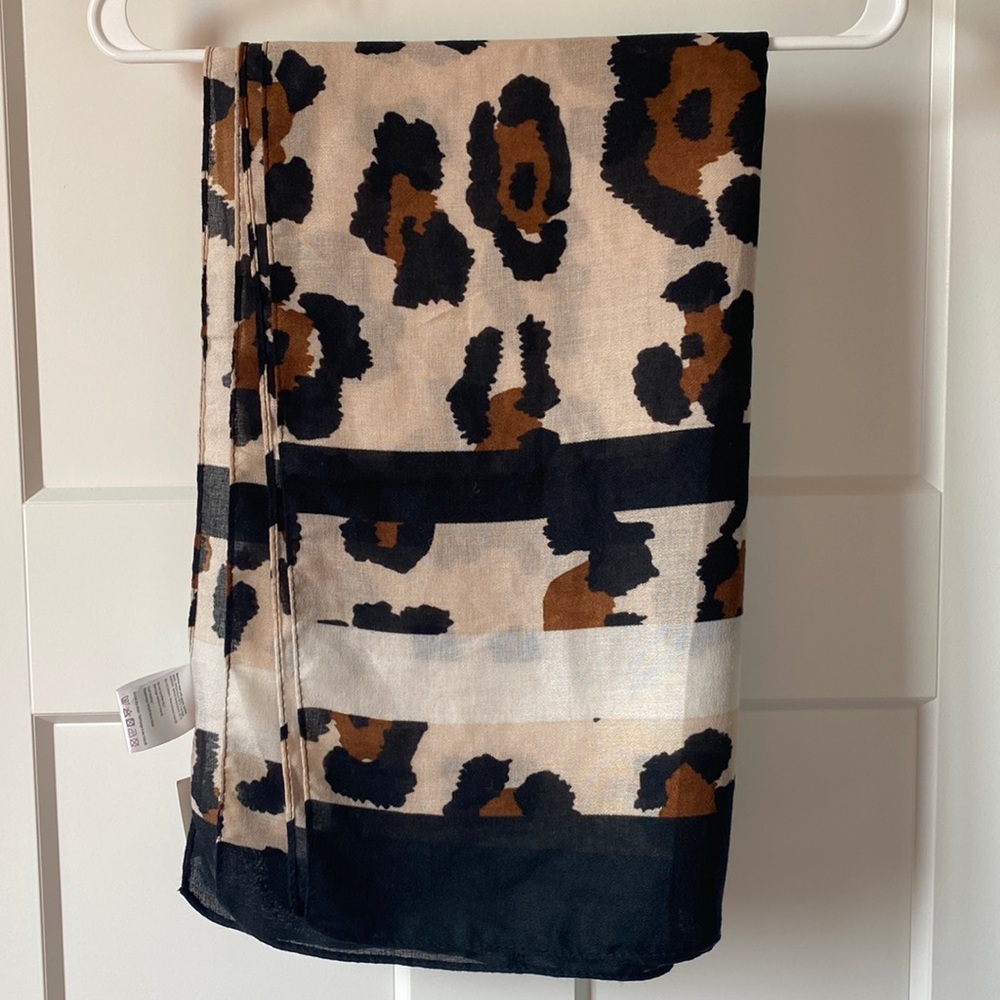 Scarf, cover up